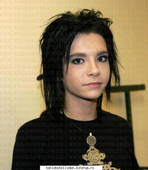 Bill Kaulitz - vai imi plc poza asta asha mult....crek de'abia - Bill Kaulitz