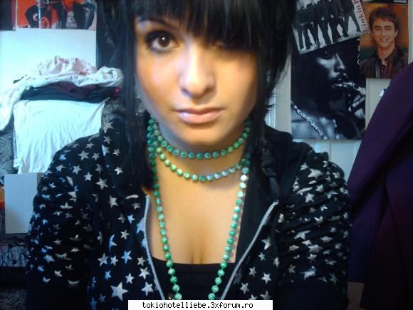 Poze cu voi - adynna vicious - `Despre Voi`